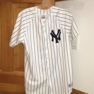 Youth XL yankee shirt
